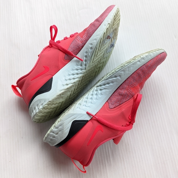 NIKE Odyssey React 2 Flyknit Pink Running Shoes - Picture 5 of 13